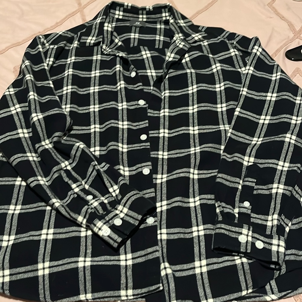 H&M black and white flannel Large